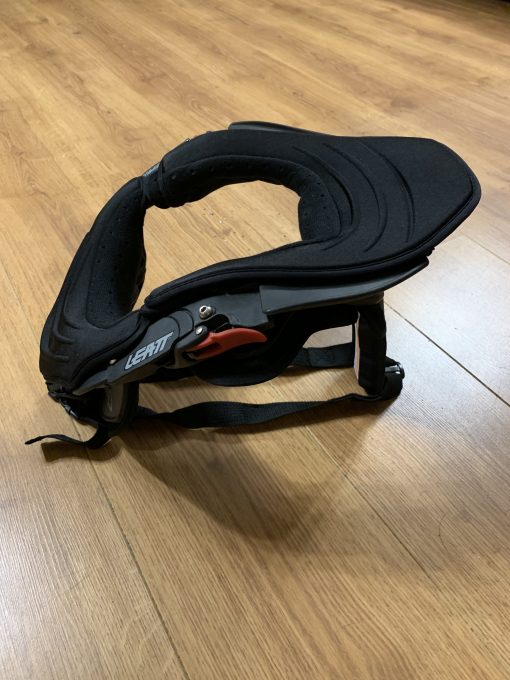 LEATT NECK BRACE GPX CLUB size medium